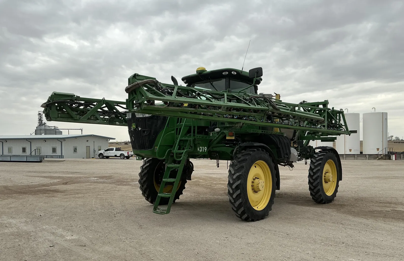 2017 John Deere R4038 Sprayer