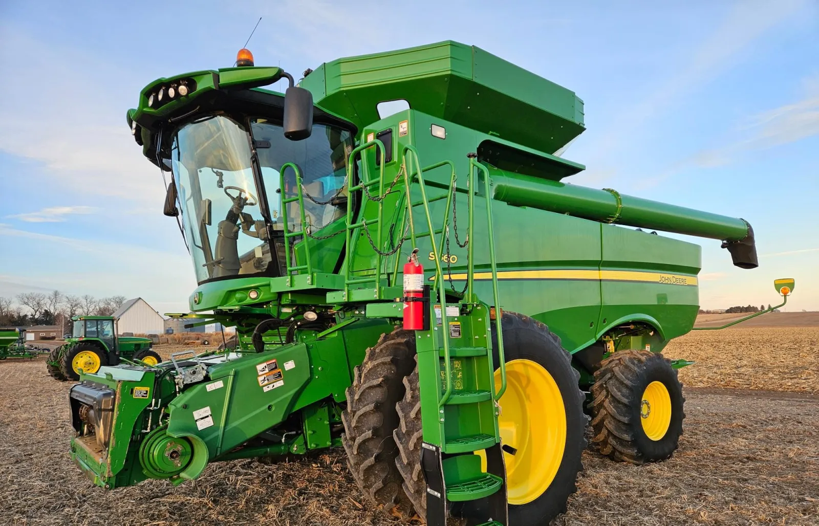 2017 John Deere S660 Combine