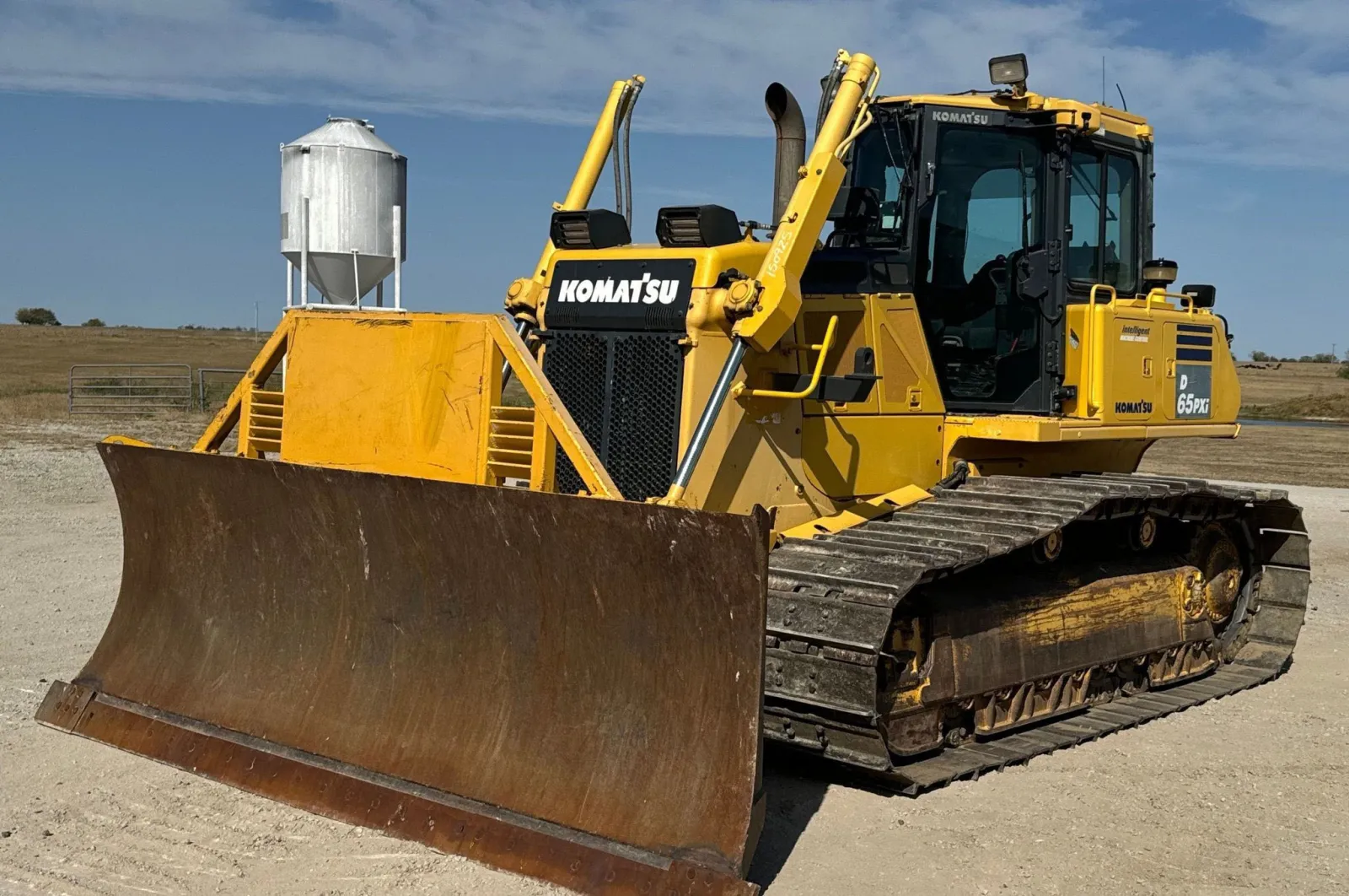 2017 Komatsu D65PXI-18 Bulldozer