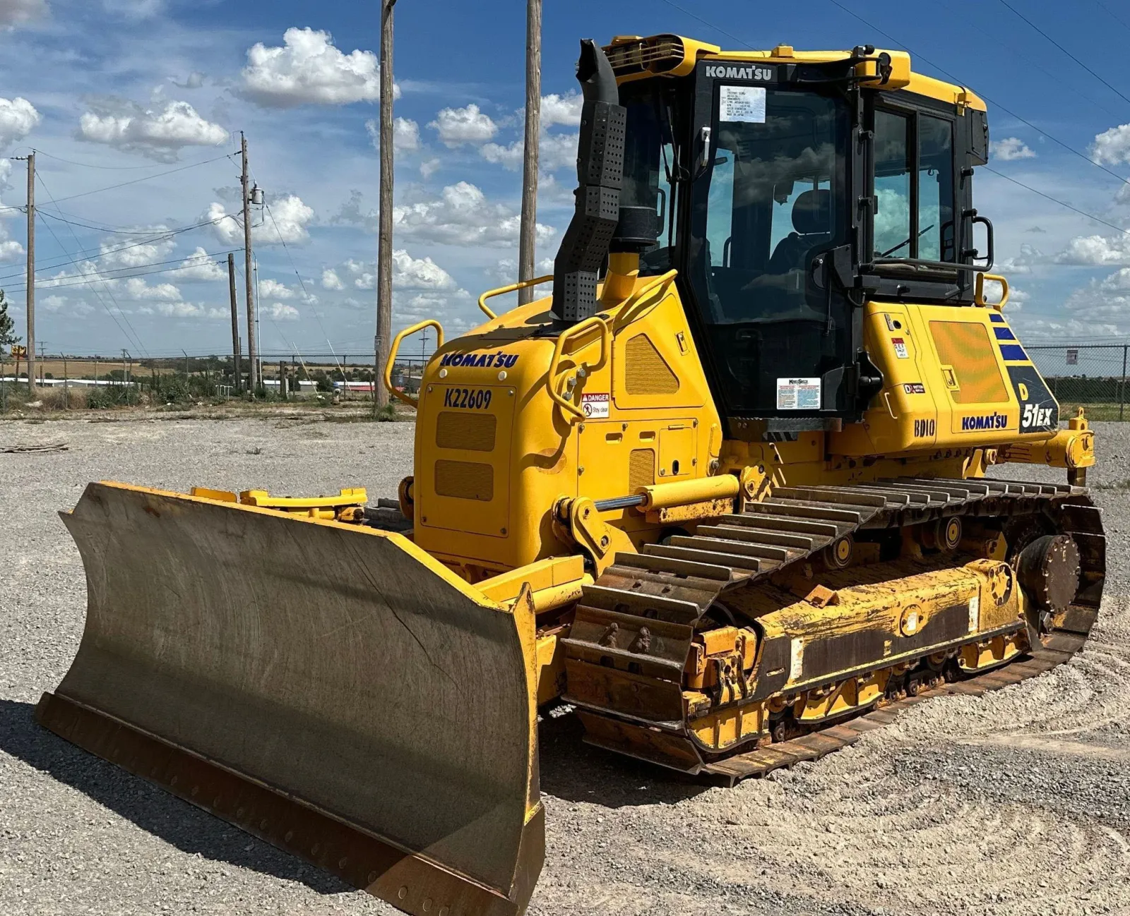 2022 Komatsu D51EX-24 Bulldozer